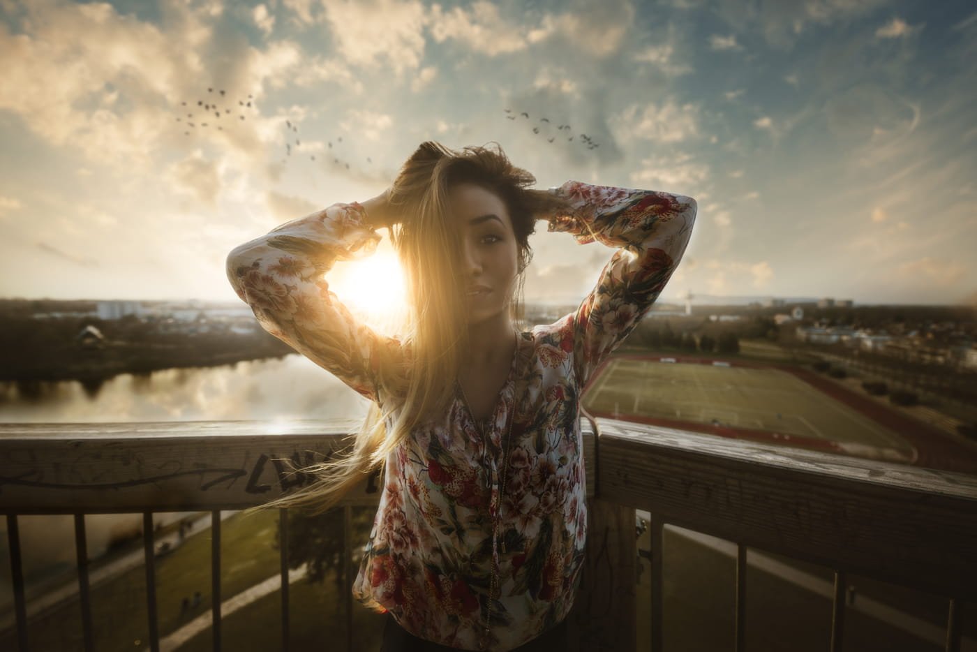 Lifestyle Portrait im warmen Gegenlicht