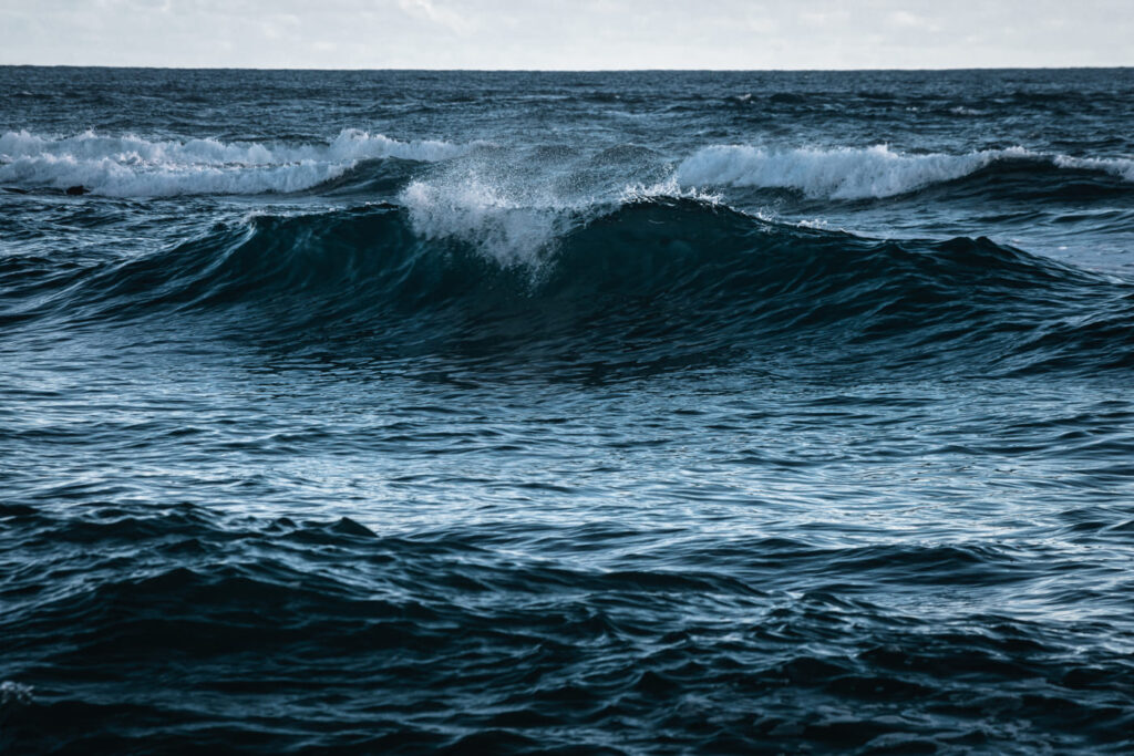 Hawaii kauai waves